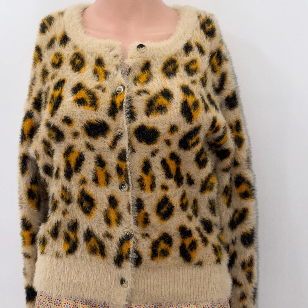 Forever 21 Medium Leopard Eyelash Knit Cardigan Fuzzy Animal Print Indie Sleaze
